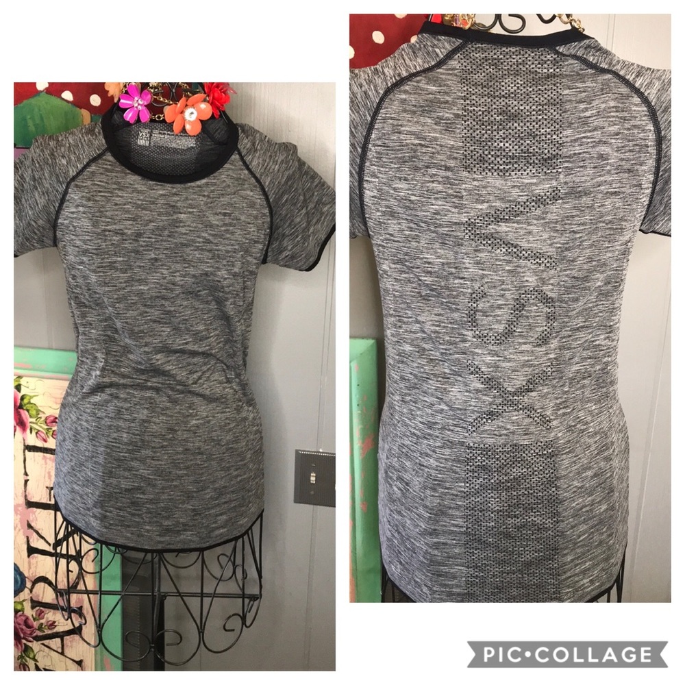 4/$25Victoria’s Secret VSX Sport Workout Top Small - Picture 1 of 8